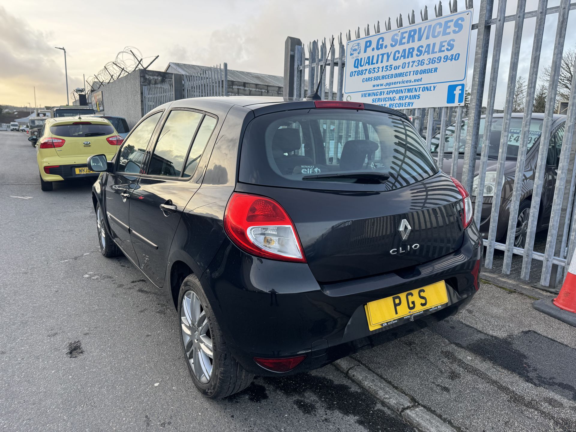 Vehicle image